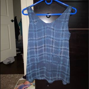 blue tank top
